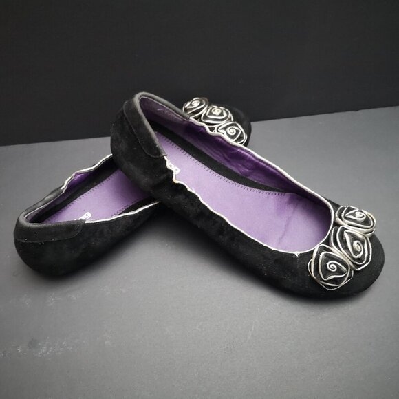 Call It Spring Ladies Size 39 (8.5 US) Black Faux Suede Flats - Picture 1 of 10